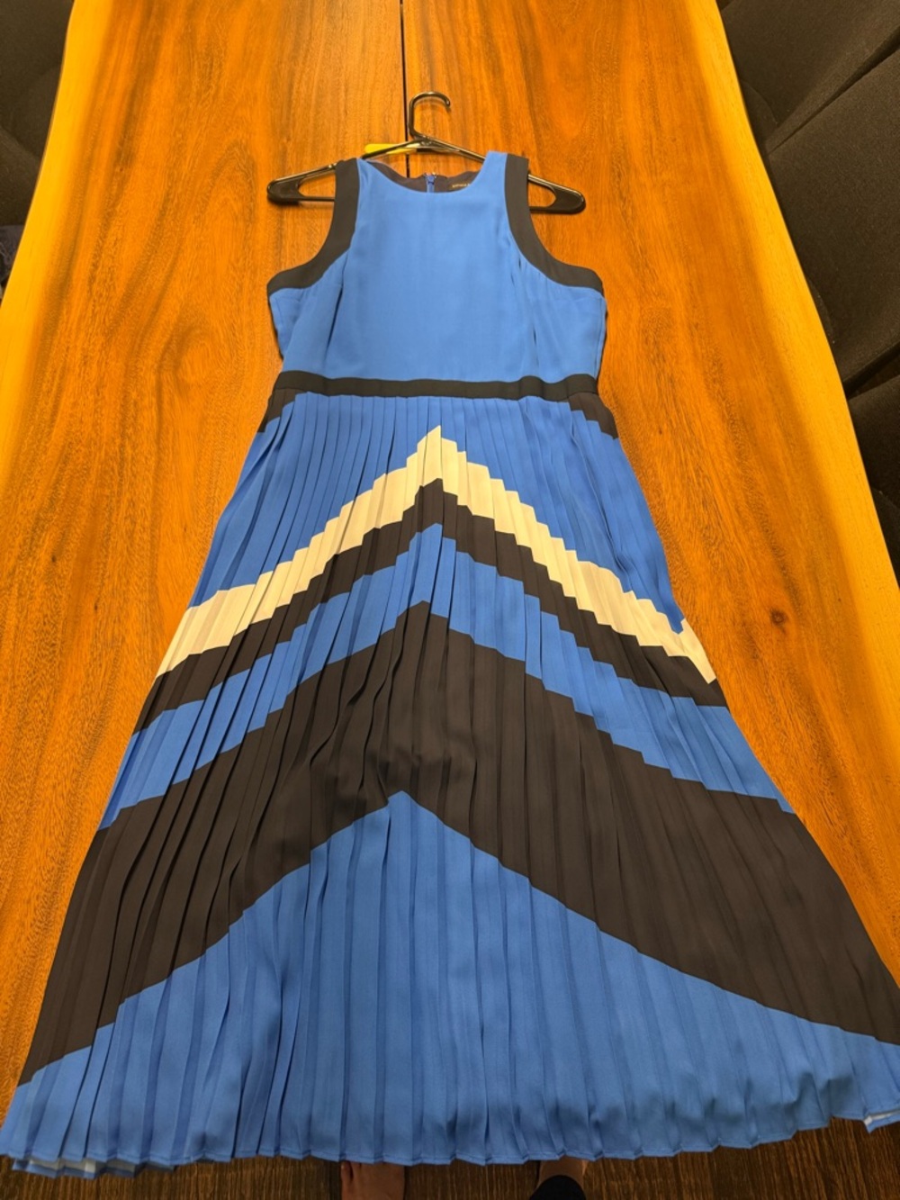 Banana Republic Blue, Black & White Pleated Midi Dress